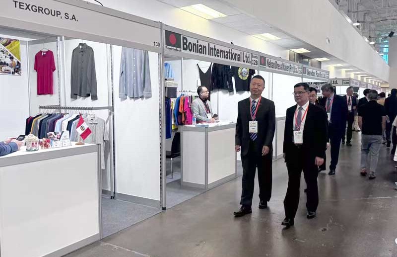 第十届加拿大服装纺织品采购展在多伦多隆重开幕